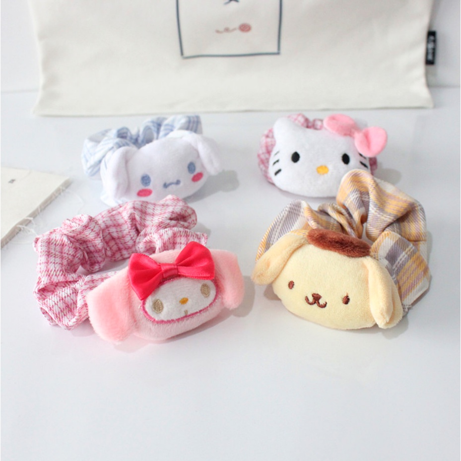 Cột tóc scrunchies nhân vật Sanrio nhồi bông Mua Tất (muatatshop)