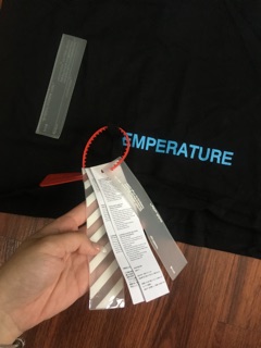 Áo off white