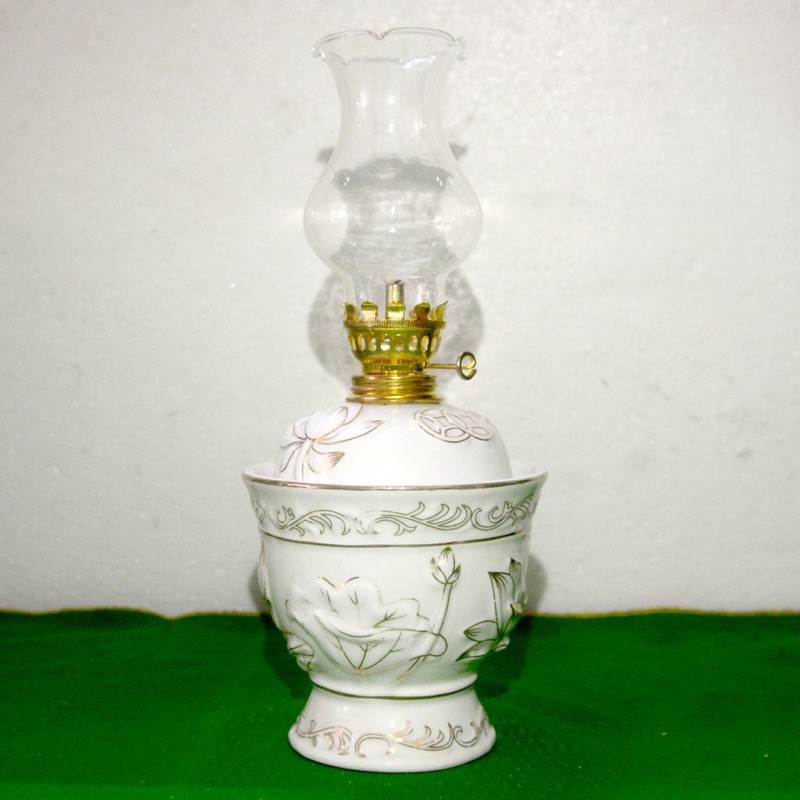đèn dầu thờ cúng hoa sen trắng cao 22cm