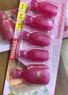 Kẹp tay - chân ủ phá móng