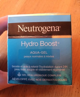 Sữa rửa mặt Neutrogena