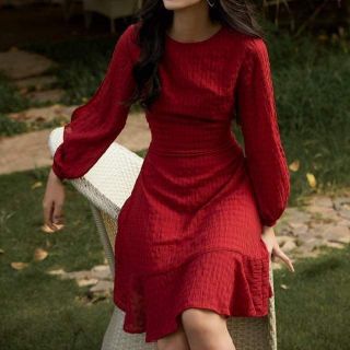 Pass váy đỏ