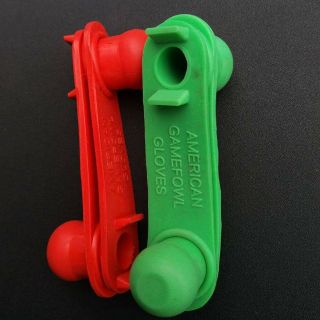 Bịt cựa silicone gà tre
