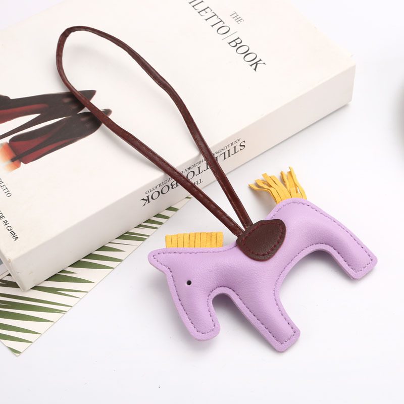 Mặt móc khóa JASMIN NOIR nhỏ nhắn làm từ da PU khâu hình con ngựa phụ kiện cho túi xách dễ thương