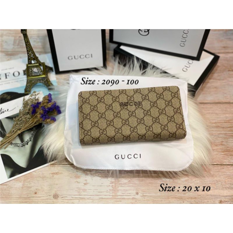 Ví Gucci Dáng Dài Gập Lại Được Mã 2090