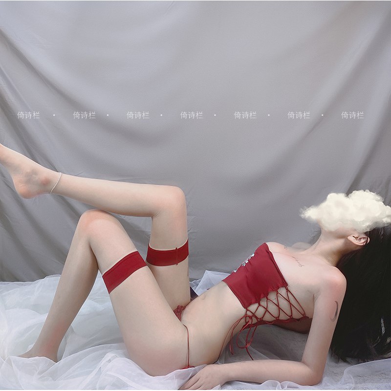 Set đồ ngủ Sexy áo yêm thêu hoa và quần lọt khe gợi tình | BigBuy360 - bigbuy360.vn