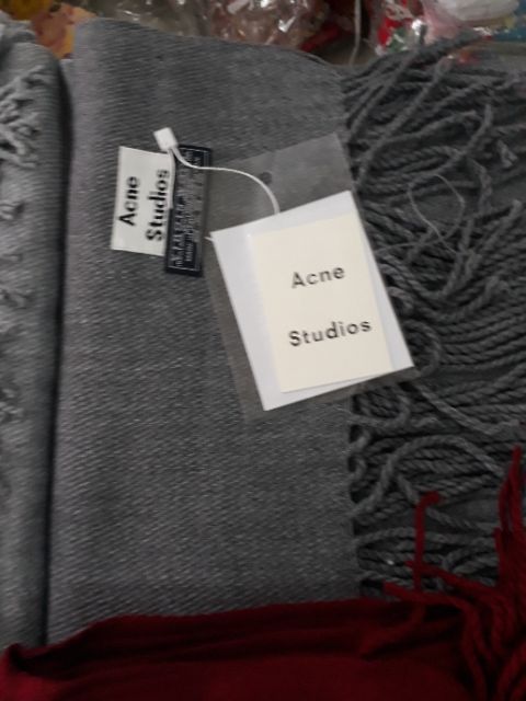 Khăn quàng cổ ACNE