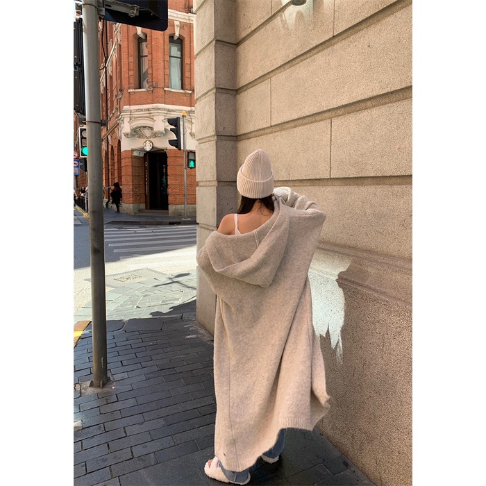 Áo khoác len dáng dài có nón phong cách vintage | BigBuy360 - bigbuy360.vn