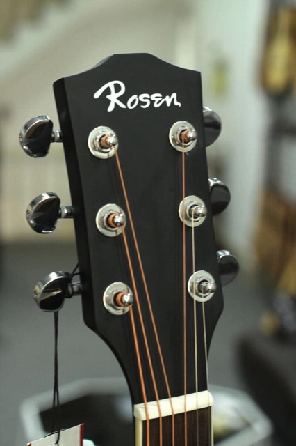 ĐÀN GUITAR ROSEN R135 ĐEN LÌ