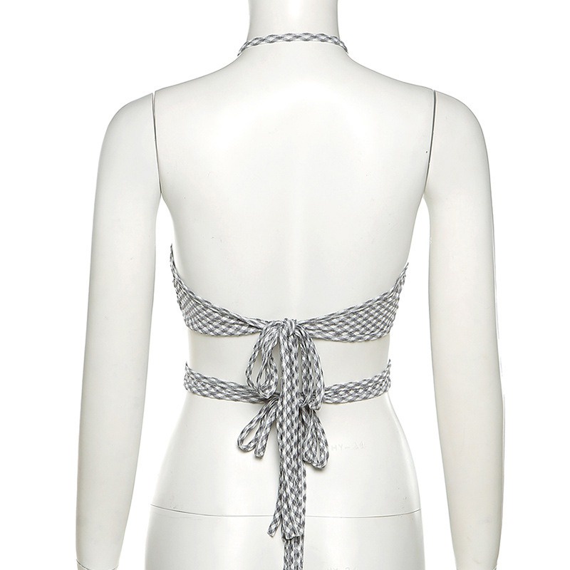 Áo croptop không tay cổ yếm khoét lỗ dáng ôm thời trang dành cho nữ