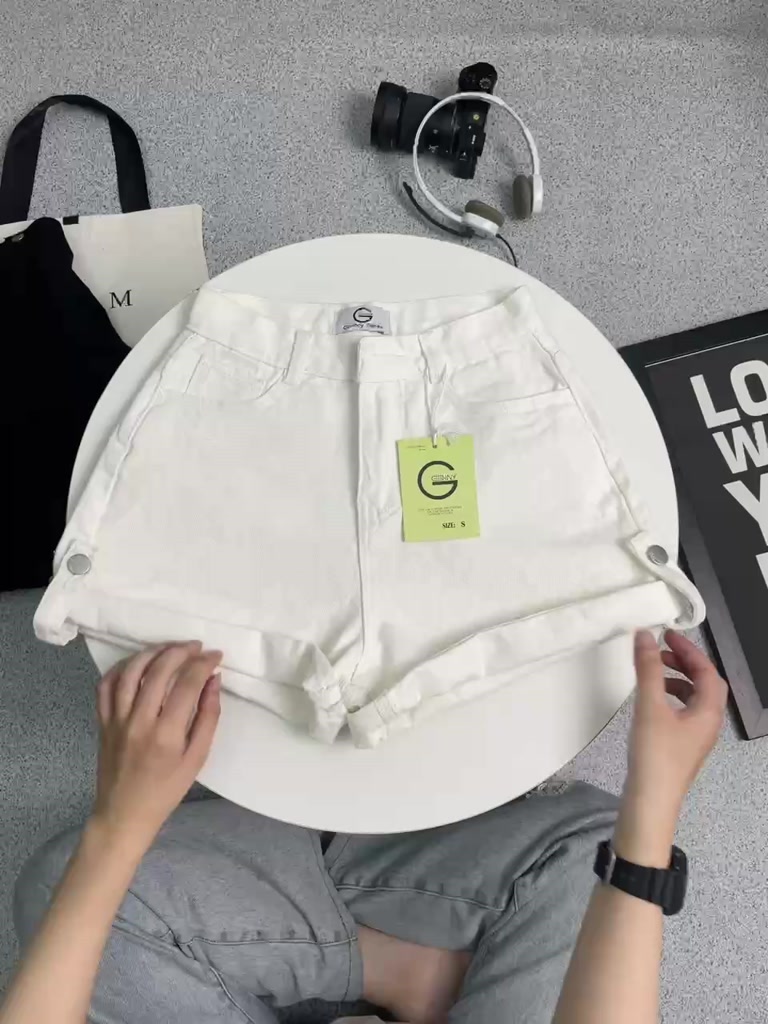 Quần Short Jeans Kaki Trắng Đen Nữ Lưng Cao Phối Bass Chất Vãi Dày Dặn | BigBuy360 - bigbuy360.vn