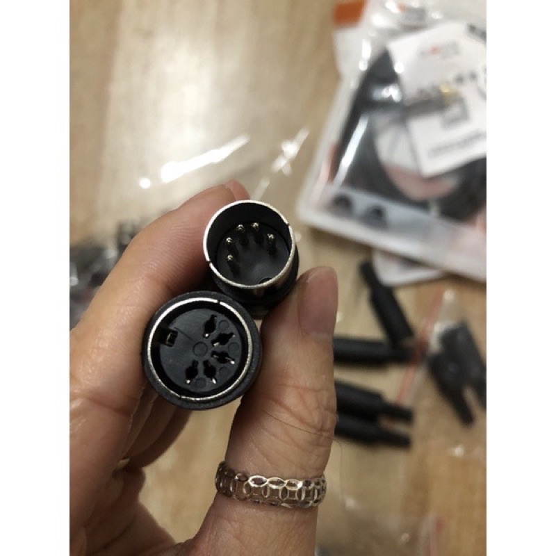 jack audio 8 chân -din 8 chân có các loại từ 4 chân, 5 chân, 6 chân đến 8 chân