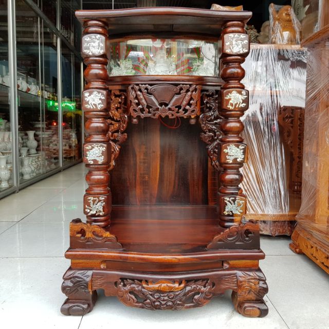 Bàn thờ thần tài ông địa gỗ muồng đen ngang 50 cm quỳ trụ điện tử