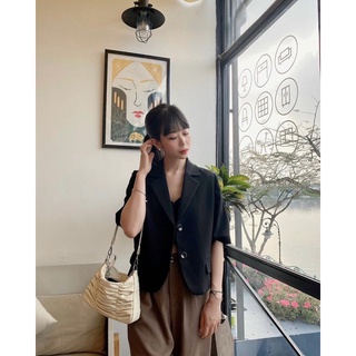 Áo Blazer dáng lửng cộc tay màu Đen Đ001