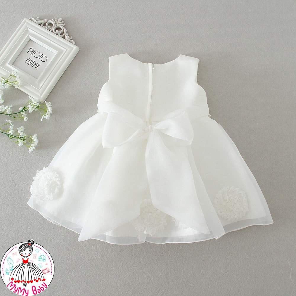 Đầm công chúa trắng hoa