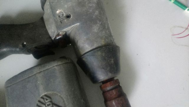 Máy bắn bulon, súng hơi