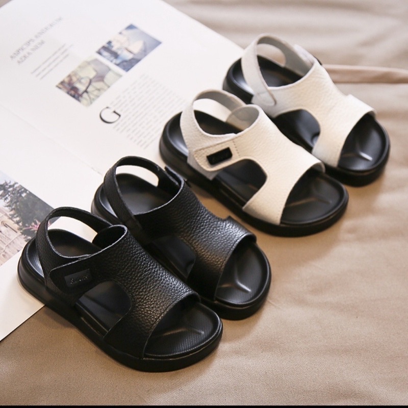 Sandal cho bé trai - dép quai hậu cho bé da PU mềm siêu nhẹ đế êm đen, trắng (từ 1t đến 6t) full hộp Babybees XA2216