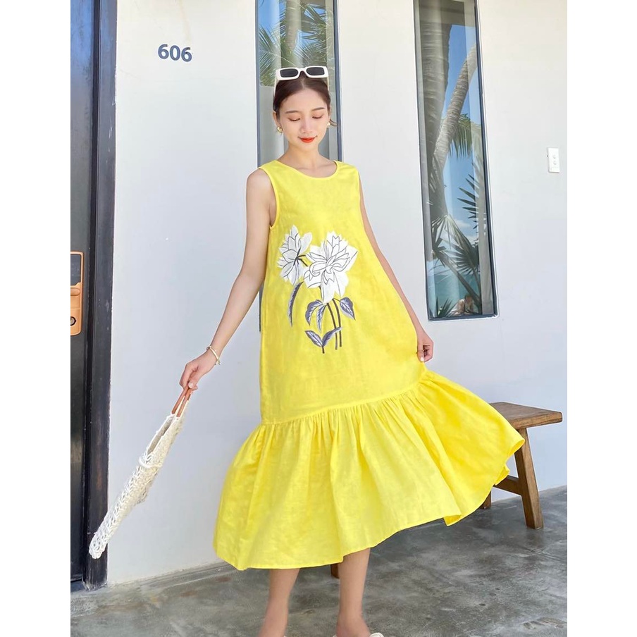 Đầm Evie Ajax vàng thêu hoa xám lớn