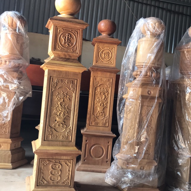 Trụ cầu thang gỗ lim xanh