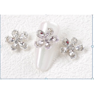 Charm hoa trang tri nail