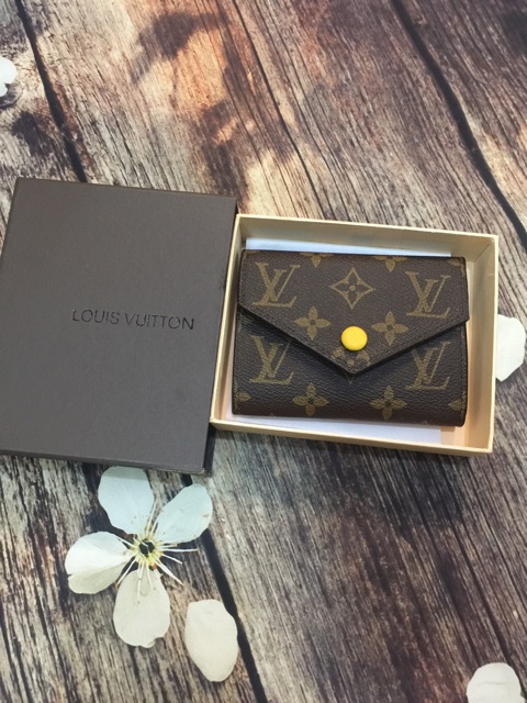 Ví gấp có hộp dáng dài , dáng ngắn