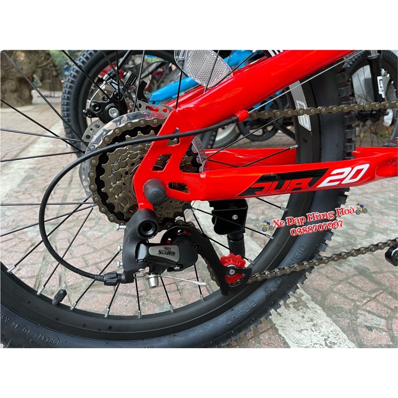 Xe Đạp Trẻ Em Trinx Junior 1.0 size 20"inch cho bé 1m2-1m6 Đề Shimano 6 Tốc Độ Tặng Bình Đựng Nước
