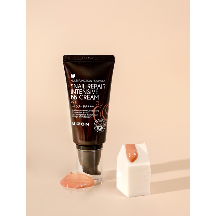 Kem nền MIZON BB 50ml chứa chất nhầy của ốc sên tăng cường độ che phủ/ che khuyết điểm