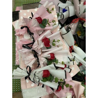 Hoa sáp bó 1 bông điểm táo như hình