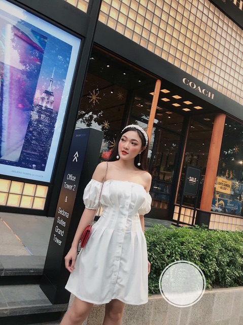 Đầm trắng bệt vai li eo dáng xòe xt