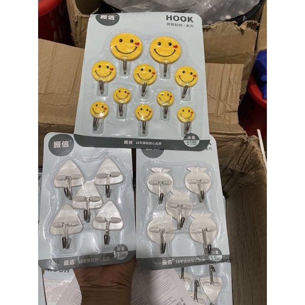 Móc dán tường