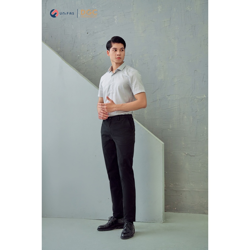 Áo Sơ Mi Nam Ngắn Tay Hoạc Tiết Trẻ Trung Hiện Đại Dáng Ôm Chất Cotton 100% Thoáng Mát Thấm Hút Mồ Hôi DGCs - SASNBB18M