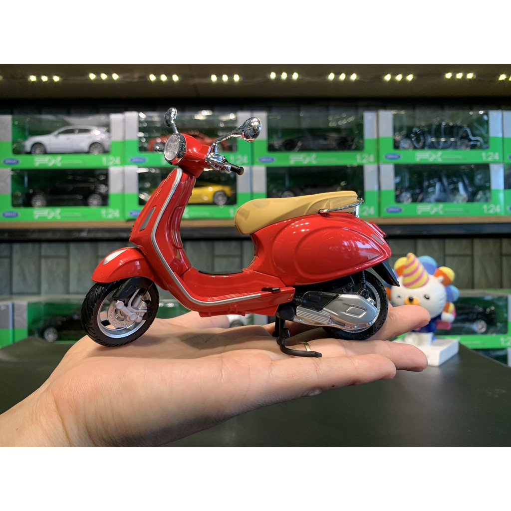 Mô hình xe Vespa Primavera tỉ lệ 1:12  hãng Maisto