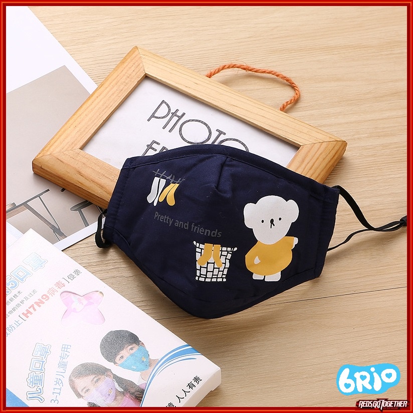 Khẩu trang vải cho bé có nút điều chỉnh quai, tặng kèm 2 miếng than hoạt tính