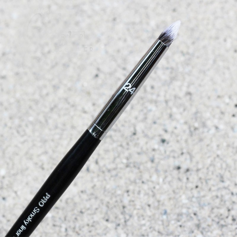 Cọ Nhấn Đuôi Mắt Sephora 24 - Sephora EyeBrush