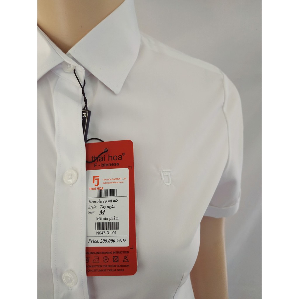 Áo Thái Hòa màu trắng chất vải đẹp có vải trơn và sọc | BigBuy360 - bigbuy360.vn