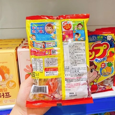 Kẹo mút chống sâu răng Fujiya Nhật hình bé gái gói 21 cái