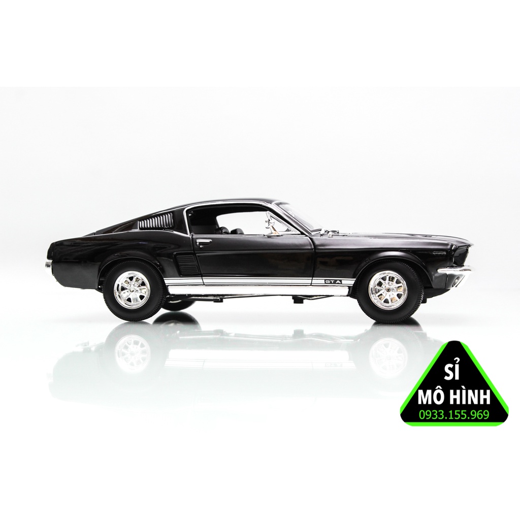 Mô hình xe Ford Mustang GT Classic Maisto 1:18