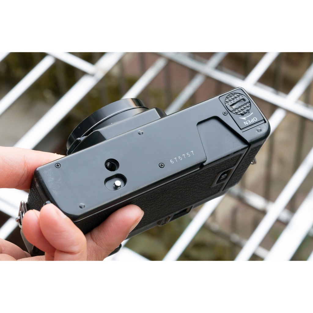 Máy ảnh film vintage Konica C35 AF2 cực đẹp