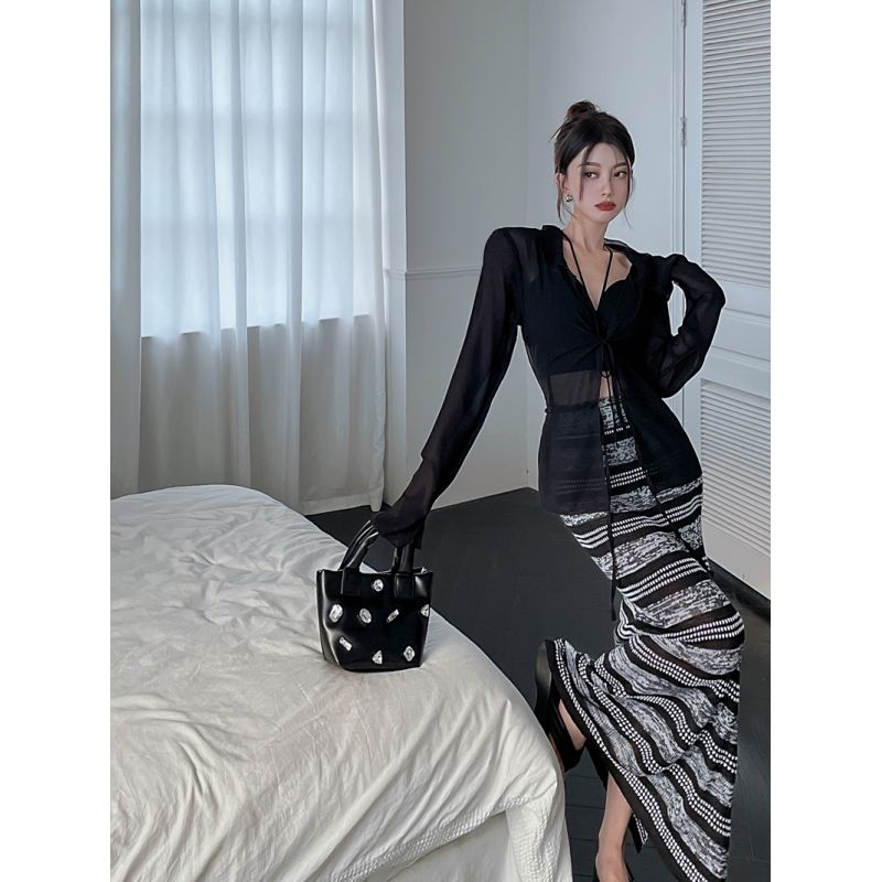 Bộ đồ ba món với áo sơ mi chống nắng + chân váy lưng cao gợi cảm ngọt ngào thời trang mùa hè mới 2022