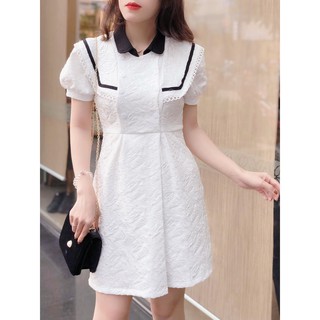 Đầm trắng gấm phối cổ đen tay phồng