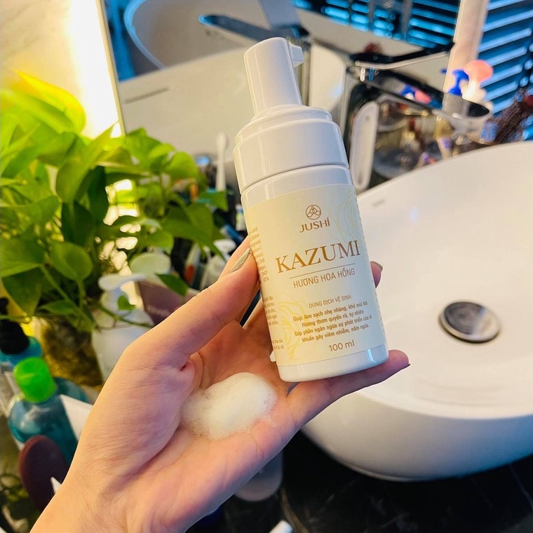 Dung Dịch Vệ Sinh Phụ Nữ KAZUMI JUSHI MUA 1 TẶNG 1