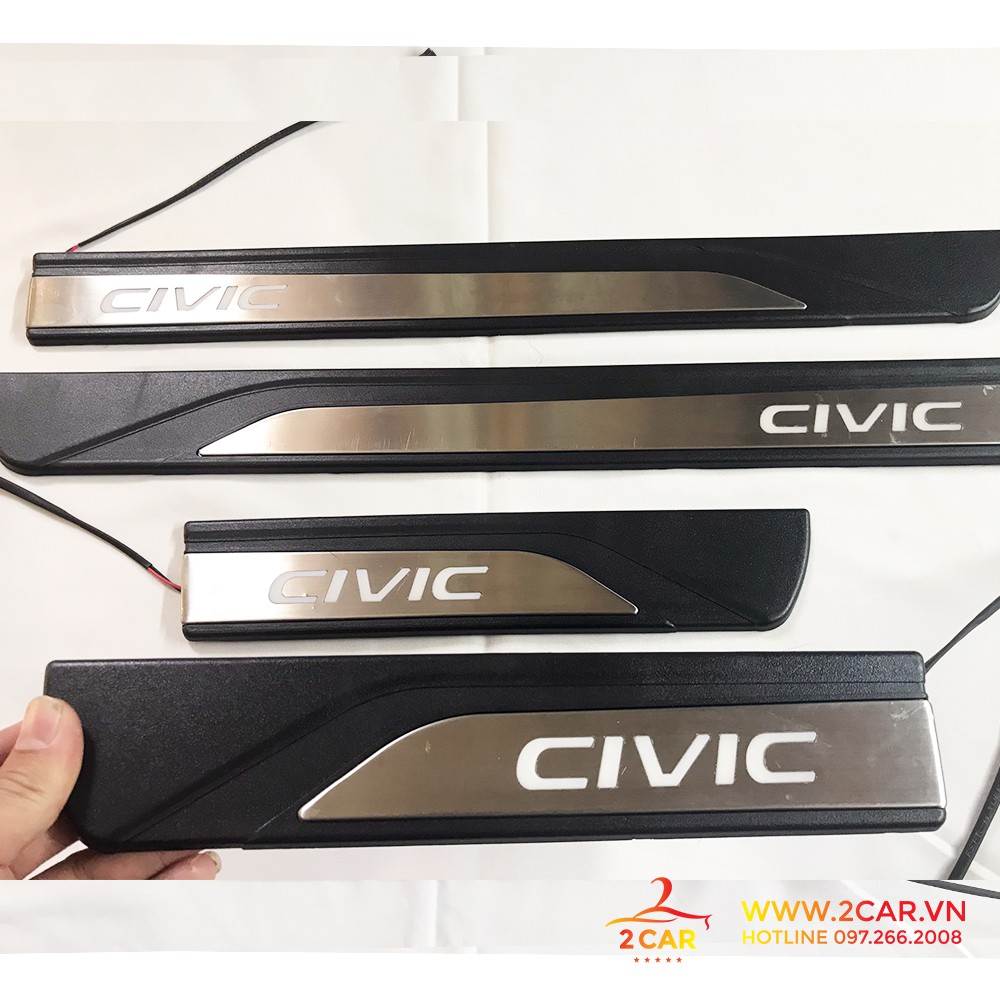 Ốp Bậc Chân Ngoài Xe Honda Civic 2017 - 2020 Có Đèn