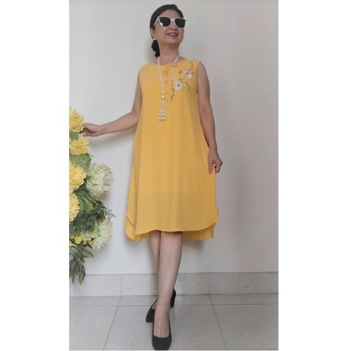 Váy Đầm Trung Niên - Vải Xốp Thái Thêu Hoa Không Tay - Co Giãn Nhẹ - Size 48-92Kg.