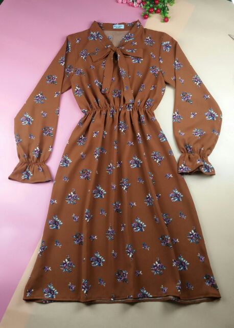 Váy hoa nhí dáng dài vintage