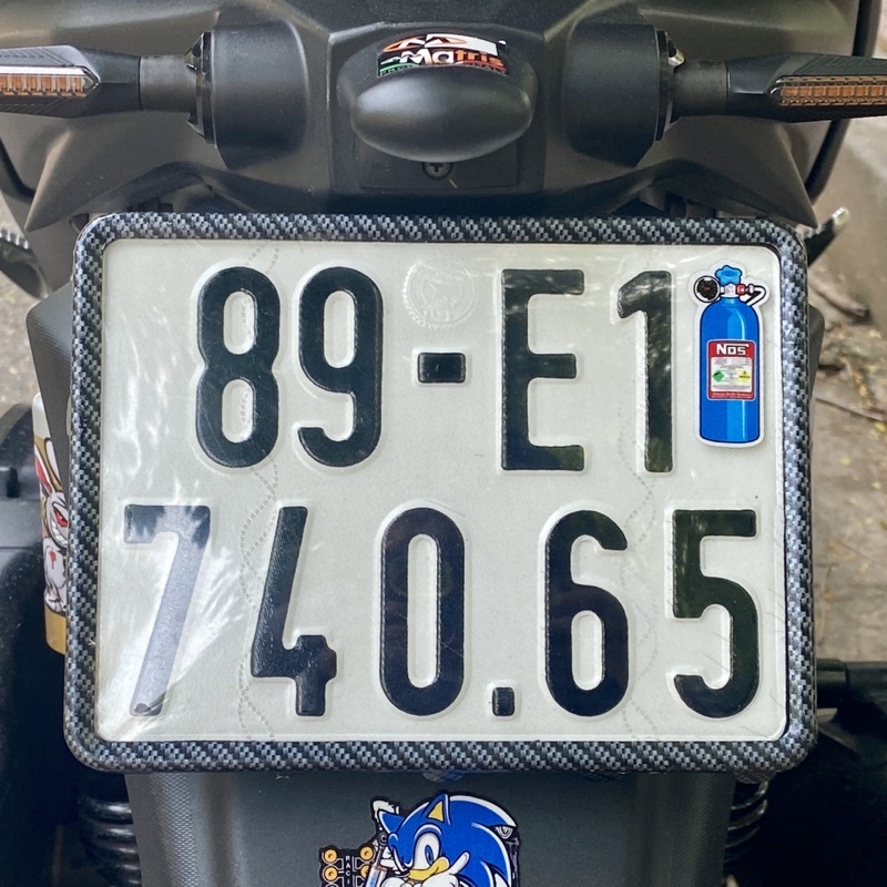 Khung Viền Biển Vân Carbon Bền Màu Cho Xe Máy Có Sẵn Mica Bảo Vệ