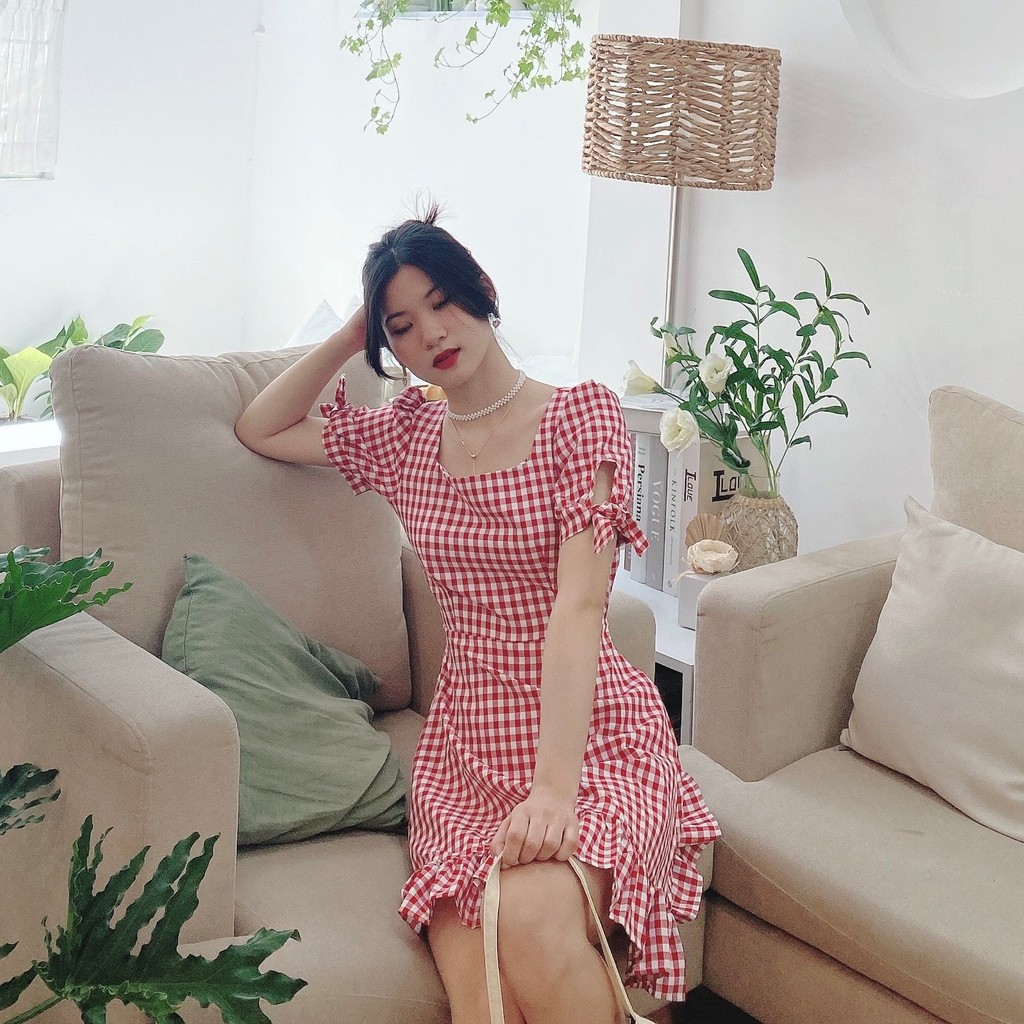 THUNVA HÌNH THẬT Đầm xòe đuôi cá caro đỏ
