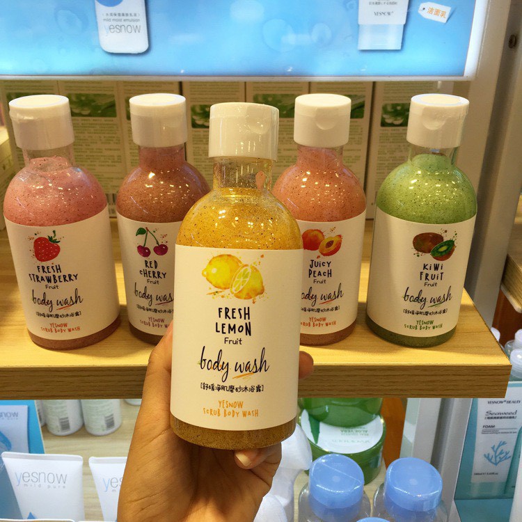 Sữa tắm tẩy da chết Yesnow (260GR) | BigBuy360 - bigbuy360.vn