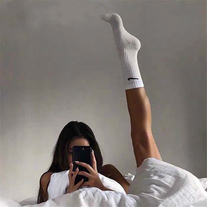 Vớ cotton họa tiết logothiết kế cổ cao hợp thời trang cho nữ nam