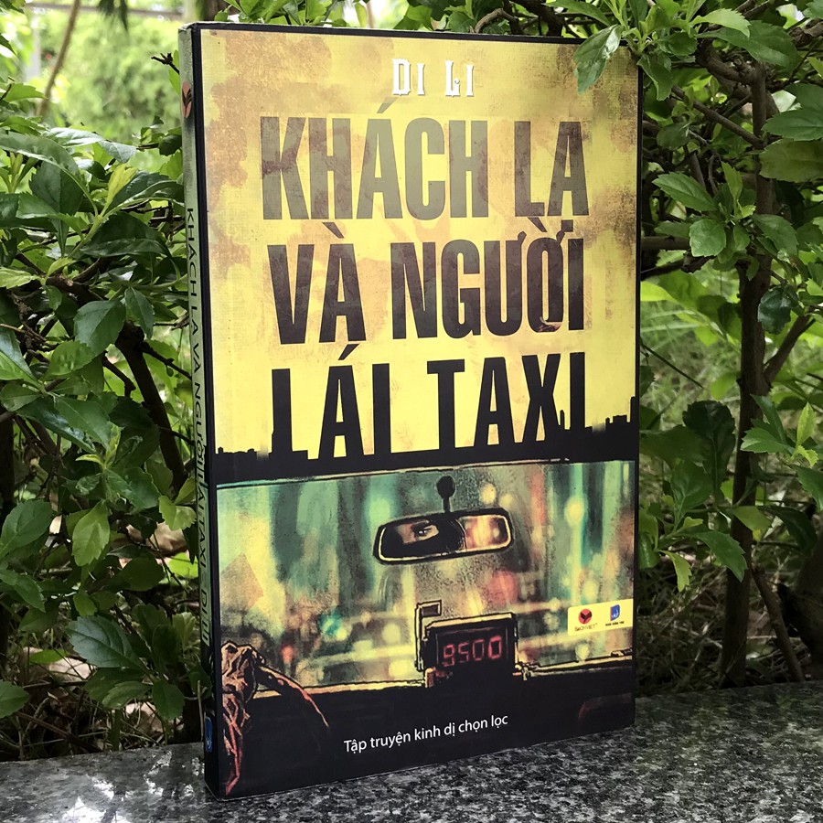 Sách - Khách Lạ Và Người Lái Taxi