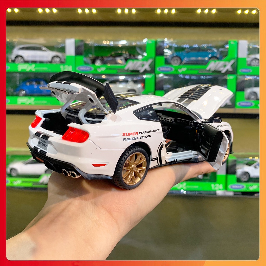 Mô hình xe Ford Mustang Shelby GT500 tỉ lệ 1:24 Miniauto